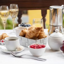 Brunch honeymoon no quarto